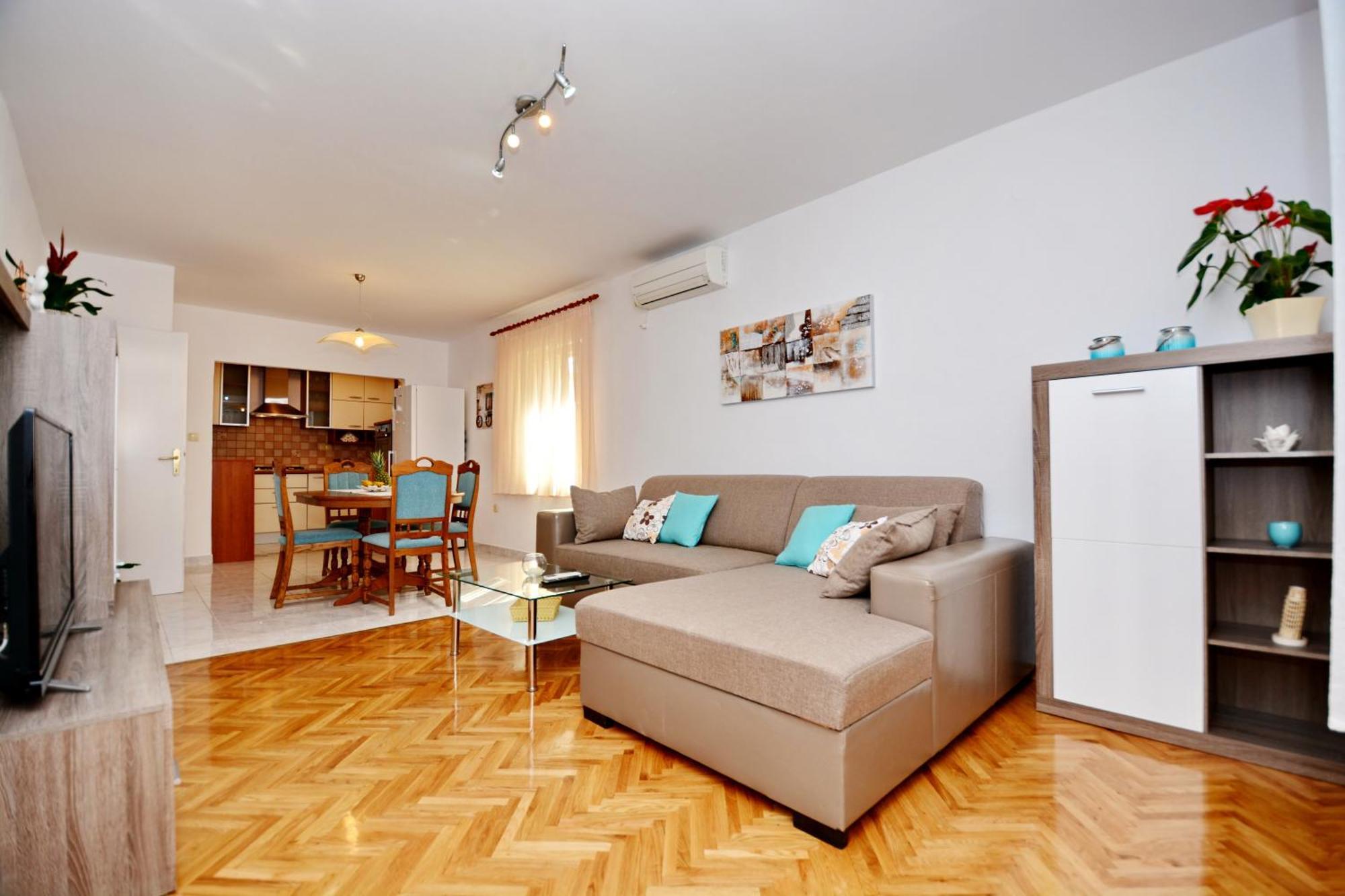 Apartment Dunatov Zara Esterno foto